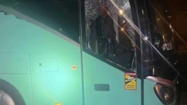 Diebe plündern abgestellten Bus
