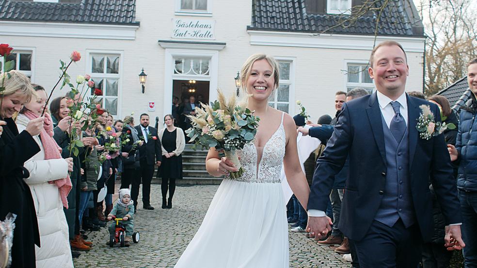 Jana und Daniel Kruse heirateten 2023 als erstes Paar im »Gut Halte«.  © Foto: Berents/Archiv