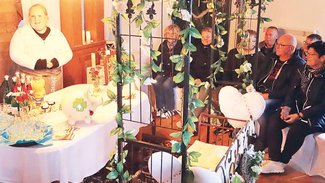 Neuer Glanz für Rheiderländer Trauzimmer