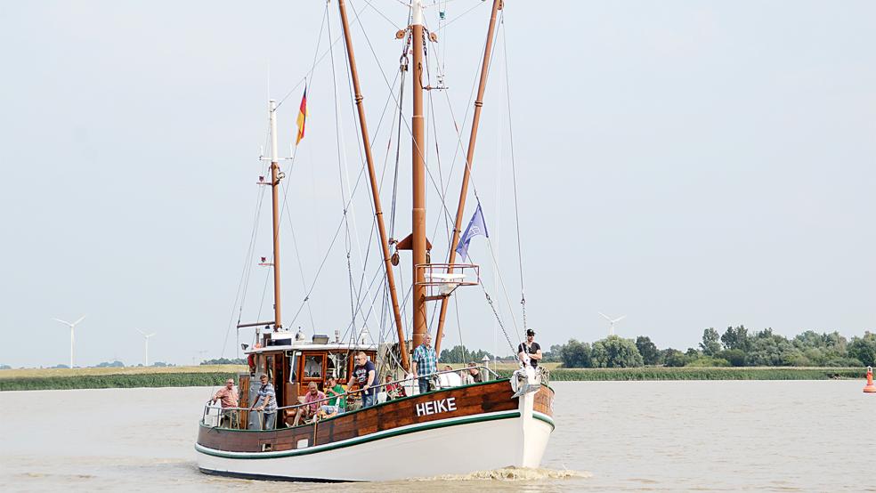 Am 10. Oktober kann man wieder mit dem Traditionskutter »Heike« die Vogelwelt der Ems erkunden.  © Archivfoto: Hanken