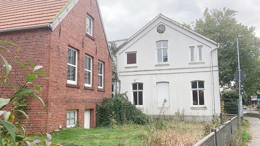 Aus dem trostlosen Anblick an der Ecke Risiusstraße/Westerstraße in Weener soll sich bald ein Schmuckstück entwickeln, das dem Bereich neues Leben einhaucht.  © Foto: Busemann