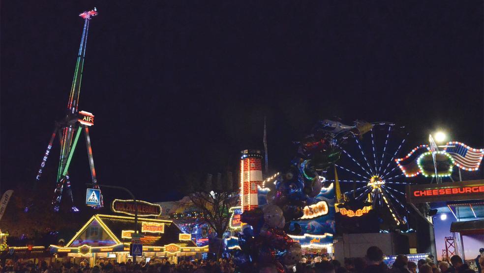 Rund 550.000 Besucherinnen und Besucher aus der Region und darüber hinaus vergnügten sich in diesem Jahr auf dem fünftägigen Gallimarkt. Dabei kam es lediglich zu neun strafrechtlich relevanten Vorfällen. Der Sanitätsdienst des Roten Kreuzes kümmerte sich um insgesamt 130 Patienten.  © Foto: Ammermann