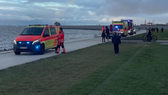 Großaufgebot rückt zur Surfer-Rettung aus
