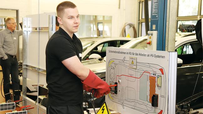 Kfz-Mechatroniker im Duell