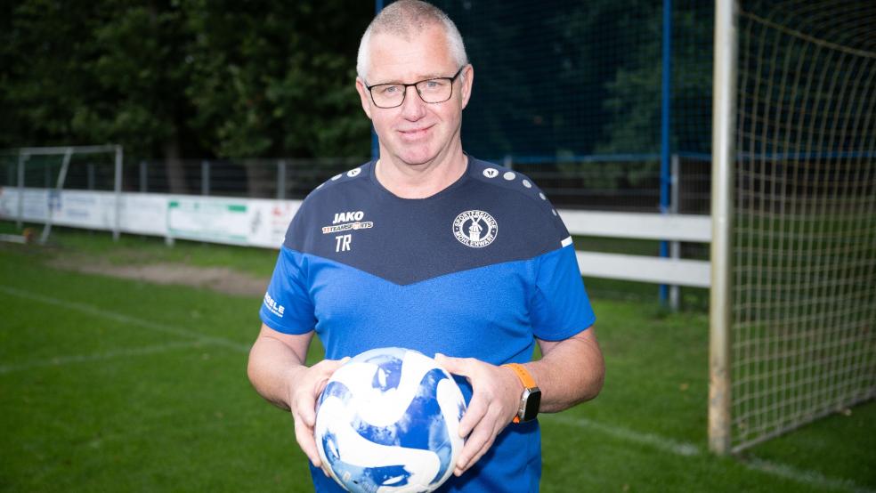 Trainer Frank Batterham musste eine verdiente Niederlage seiner Möhlenwarferinnen einräumen. © Bruins