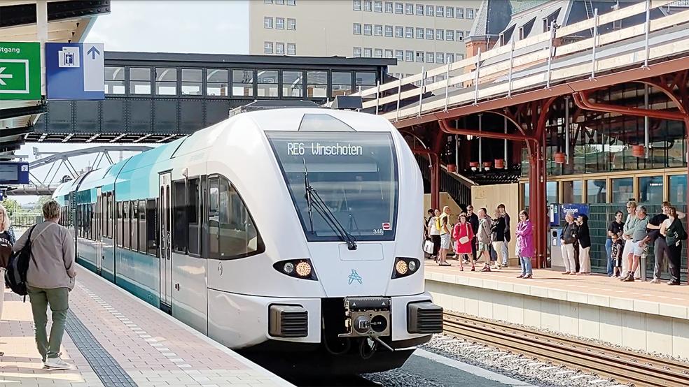 Der »RE 6« von Arriva fährt ab dem 14. Dezember 2025 mit einem Zeitgewinn von etwa sechs Minuten als »sneltrein« von Groningen (Foto) nach Bad Nieuweschans statt wie jetzt nur bis Winschoten.  © Foto: Kuper
