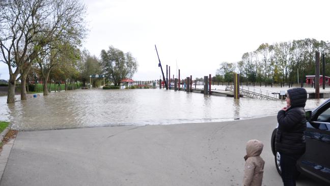 Hochwasser sorgt im Rheiderland für nasse Füße