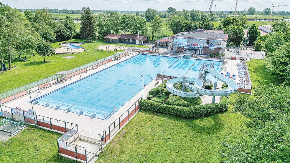 Vor 25 Jahren wurde Verschwendung im Weeneraner Freibad angeprangert.  © Archivfoto: Bruins