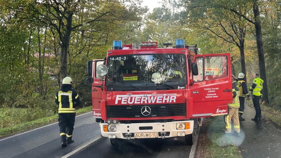 Lediglich ein iPhone fanden die Feuerwehrleute am Straßenrand. Dieses hatte den Notruf ausgelöst und auf dem Display die Unfallmeldung angezeigt. © Foto: Timo de Vries (Feuerwehr)