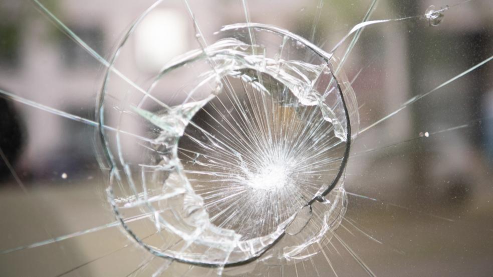 Der entstandene Sachschaden beläuft sich laut der Polizei auf einen vierstelligen Euro-Betrag. © Symbolfoto: Zinken (dpa)