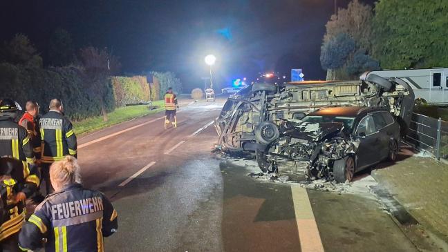 Zwei Schwerverletzte bei Unfall in Bunde