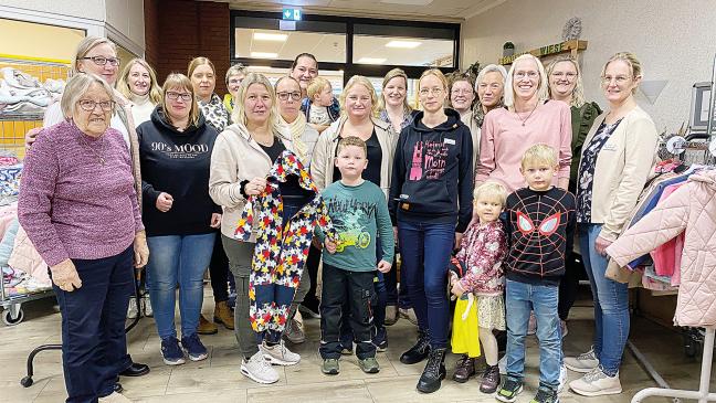 Nachhaltige Kleiderbörse auch Abwechslung für Bewohner