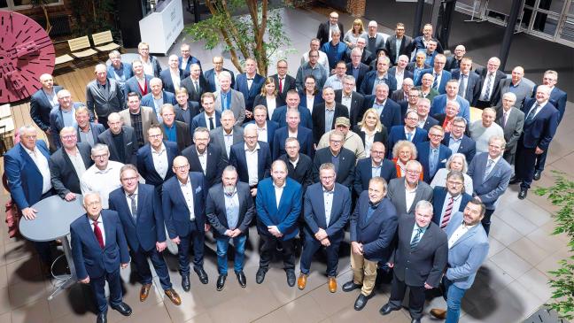 Meyer Werft ehrt 85 Jubilare