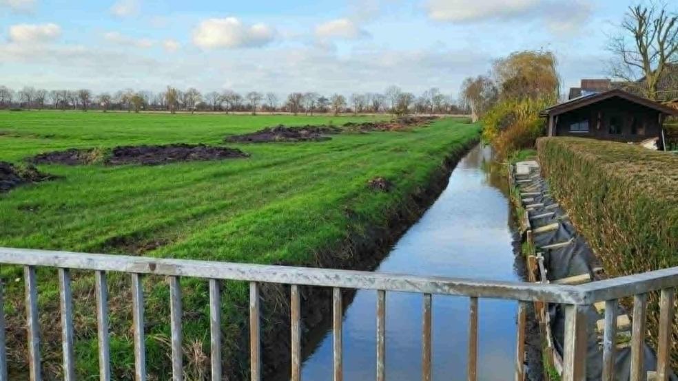 Die Gräben wurden in Tiefe und Breite angepasst, um mehr Wasser aufnehmen zu können.  © Foto: Eden
