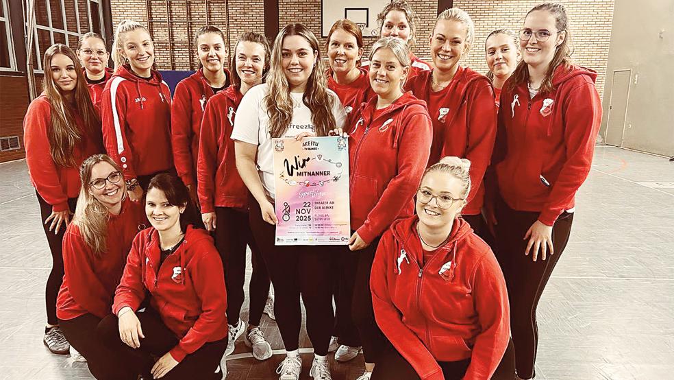 Zur Videoclipdancing-Abteilung des VfL Fortuna Veenhusen gehören zwei Gruppen Erwachsener. Eine Gruppe nimmt an Meisterschaften teil, die andere tanzt hobbymäßig.  © Foto: privat