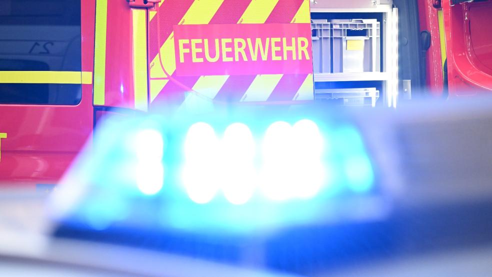 Nach der erfolgreichen Rettung wurde der Verletzte vom Rettungsdienst erstversorgt und anschließend zur weiteren Untersuchung mit einem Rettungswagen in ein Krankenhaus gebracht. © Symbolfoto: dpa