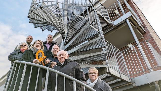 Schlüsselübergabe an Suchtkrankenhilfe