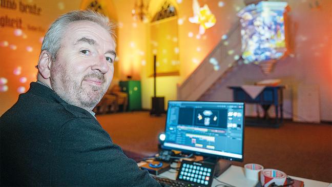 Wymeerster Kirche erstrahlt im Licht der Schöpfung