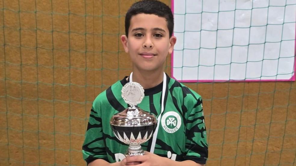 Der neunjährige Wasem Al-Ali erzielte nicht nur ein Traumtor, sondern gewann mit seinem VfR Heisfelde auch das Turnier. © privat