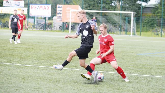 Kunstrasen im  Wartestand