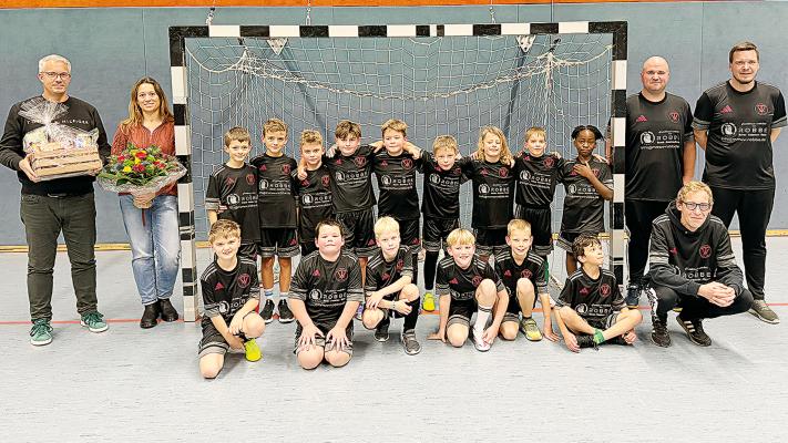 Bunder F-Junioren freuen sich über neue Trikots