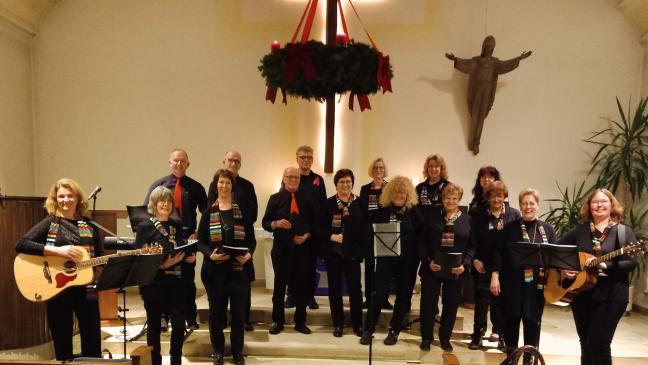 "Regenbogensingers" mit Adventsliedern auf Platt