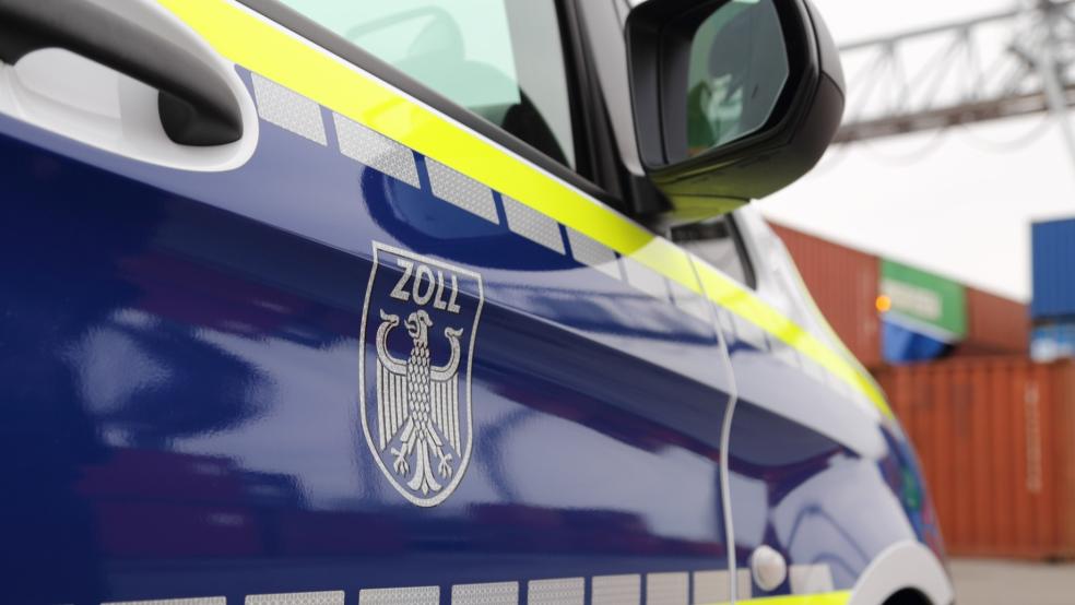 E-Zigaretten und Wasserpfeifentabak wurden ebenso beschlagnahmt, so Zoll und Polizei, wie 35.000 Euro in bar. © Zoll