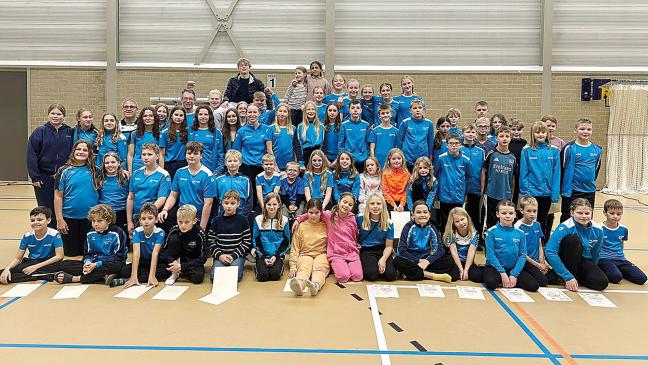 70 Schwimmerinnen und Schwimmer kämpfen um Ortstitel