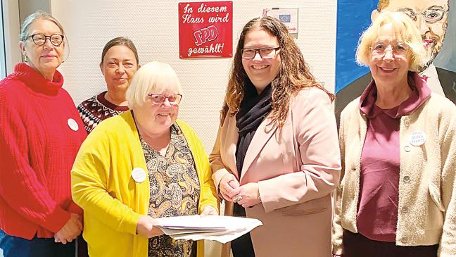 1300 Unterschriften für ein AfD-Verbot