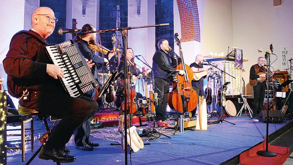 Das Ensemble der Konzertreihe »Musik in d’ Lüchterkark« erntete tosenden Applaus.  © Foto: Eden