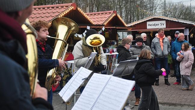 Die Kinder hatten ihren Spaß beim Weihnachtsmarkt auf der Heide