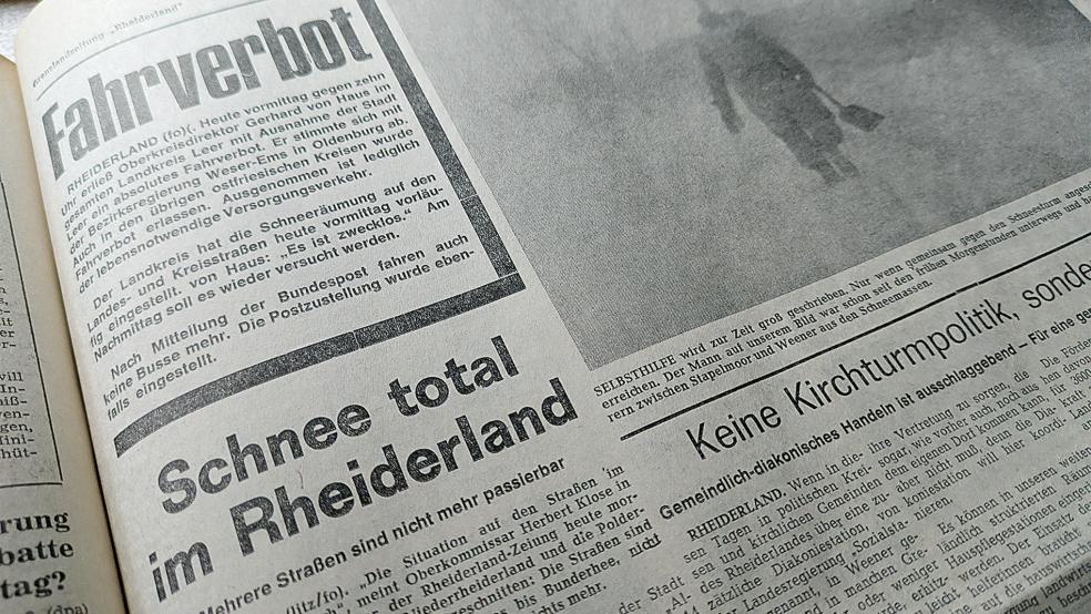 Die Schneekatastrophe im Februar 1979 war für den Landkreis Leer der bisher letzte Anlass, den Katastrophenfall auszurufen. Damals wurde auch ein generelles Fahrverbot erlassen. Das Foto zeigt die Berichte in der RZ vom 14. Februar 1979.  © Foto: Szyska
