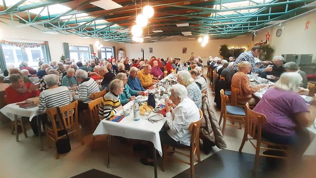 Fast 1000 Senioren besuchten Adventsfeiern