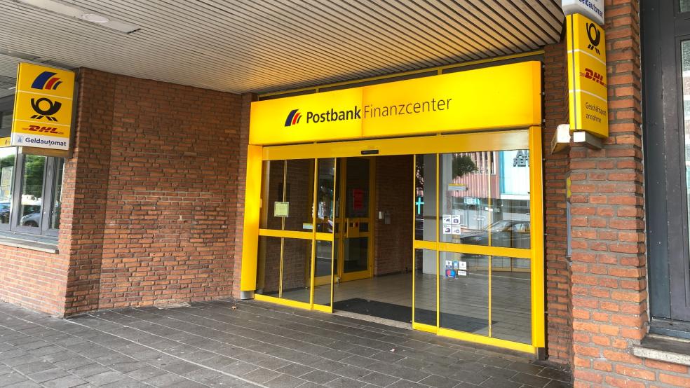 Die Postbank-Filiale am Bahnhofsring in Leer wird geschlossen. © Hanken