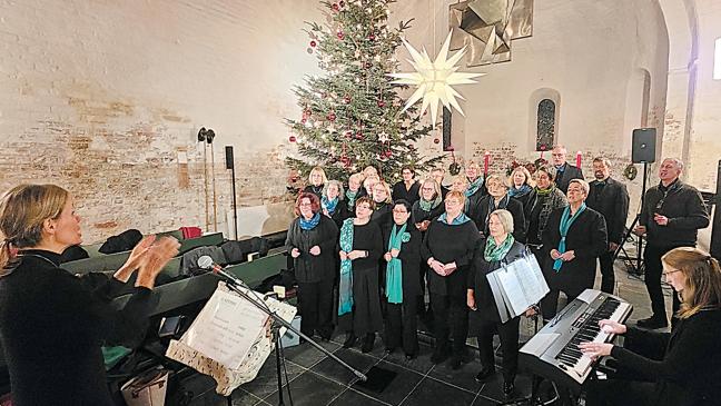 Gospel vor weihnachtlicher Kulisse