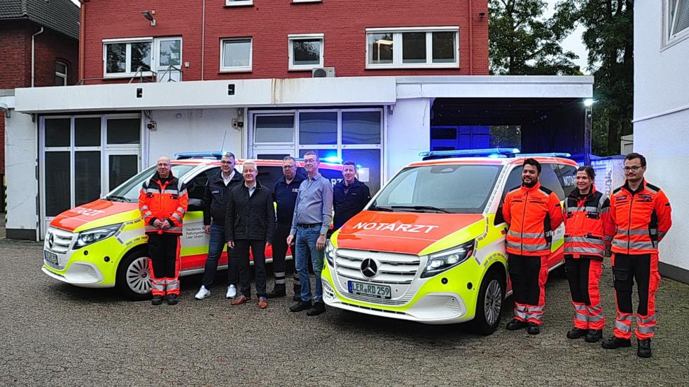 Zwei neue Notarztfahrzeuge wurden in diesem Jahr in Leer in Dienst gestellt.  © Foto: Wolters