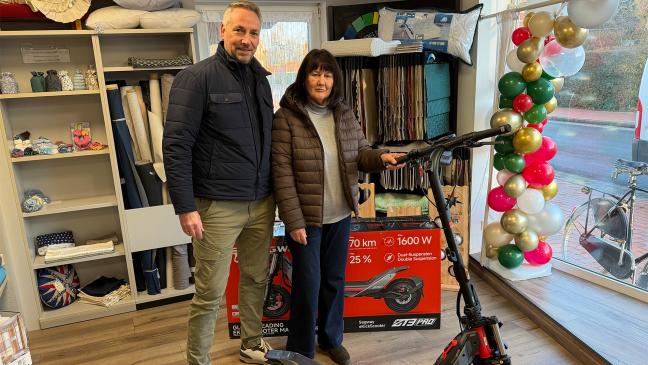 Petra Heikens gewinnt E-Scooter