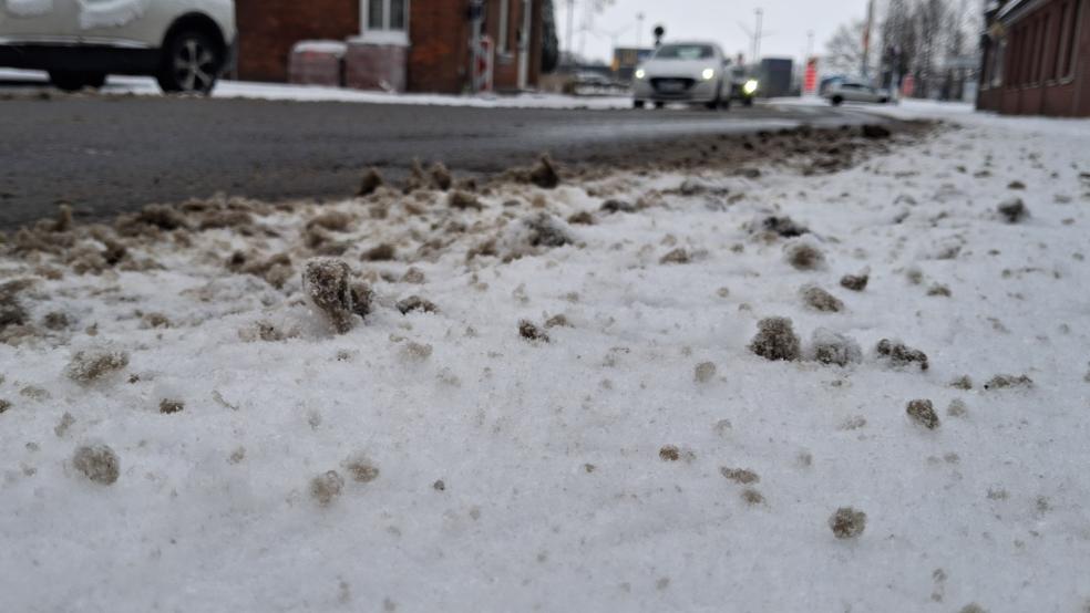 Der Deutsche Wetterdienst kündigt für Montagmorgen Straßenglätte im ganzen Landkreis Leer an. © Archivfoto: Berents