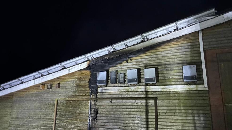 Ein Wechselrichter einer PV-Anlage war in Brand geraten. © Foto: Feuerwehr