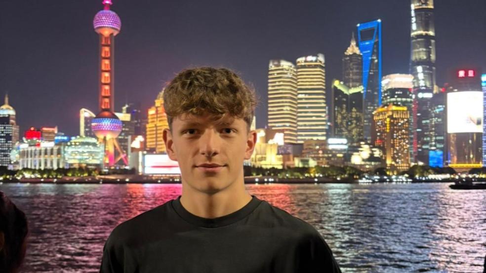 Einblicke in die traditionelle Papierherstellung gewann Jan-Wilke Jacobs aus Wymeer bei seinem Schüleraustausch in China.  © Fotos: privat