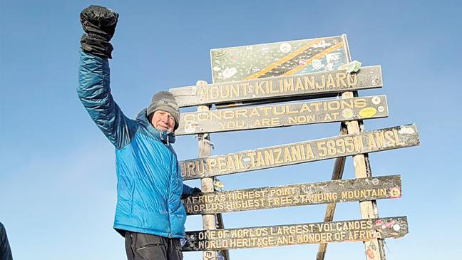 Vom platten Land auf Afrikas höchsten Gipfel