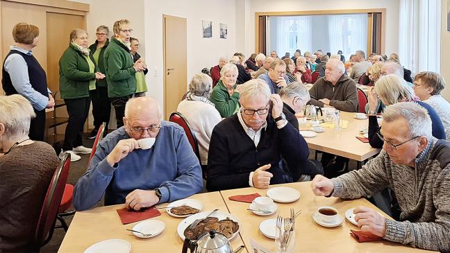 70 Gäste beim Speckendicken-Essen in Weenermoor