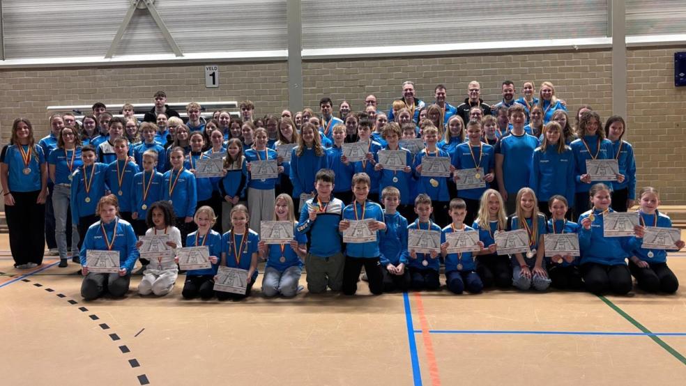 70 Einzelschwimmerinnen und -schwimmer der Weeneraner DLRG-Ortsgruppe gingen bei den Bezirksmeisterschaften im Rettungsschwimmen an den Start. © privat