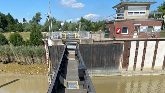 Diesel verunreinigt Leeraner Hafen