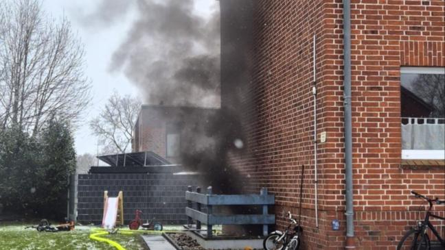 Kellerbrand in Mehrparteienhaus in Bunde