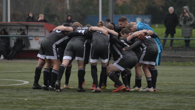 In Ostfriesland rollt der Ball wieder