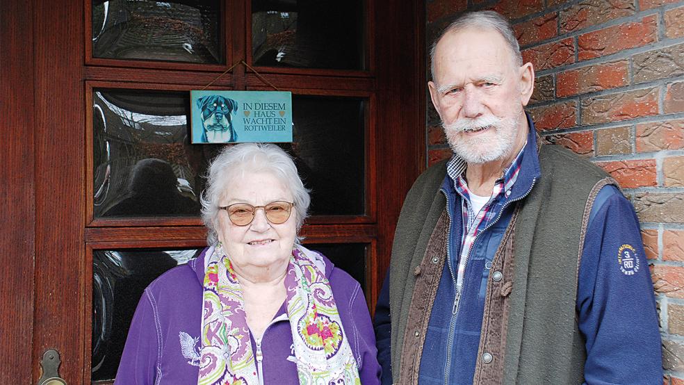 Greetje Smid und Carel Bous feiern heute in Weener ihre Diamantene Hochzeit.  © Foto: Hoegen