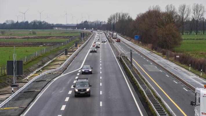 Sperrungen am Autobahndreieck Leer