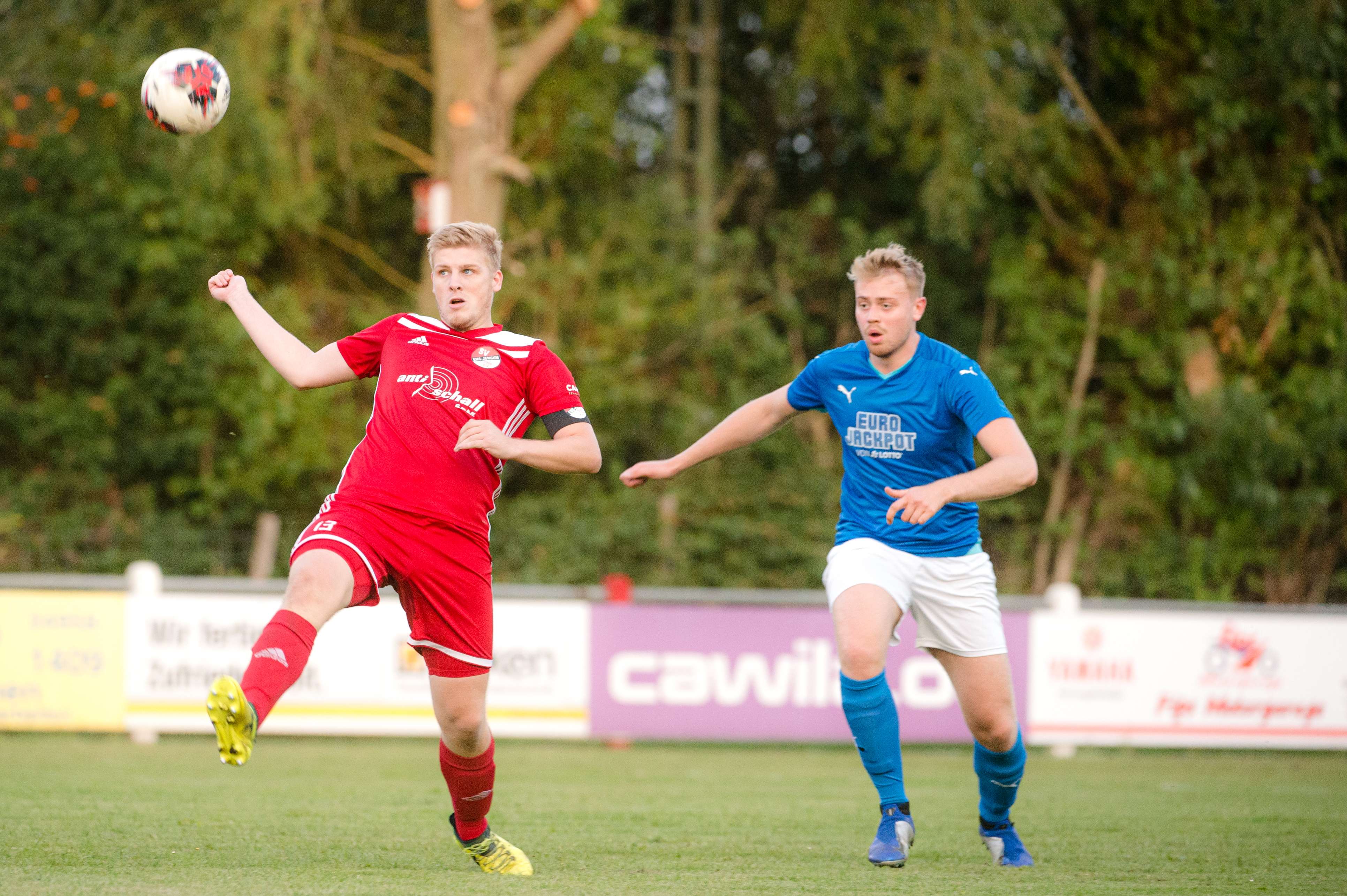 Jemgum um Nils van Loh gewann 4:1 gegen Esens II. © Bruins