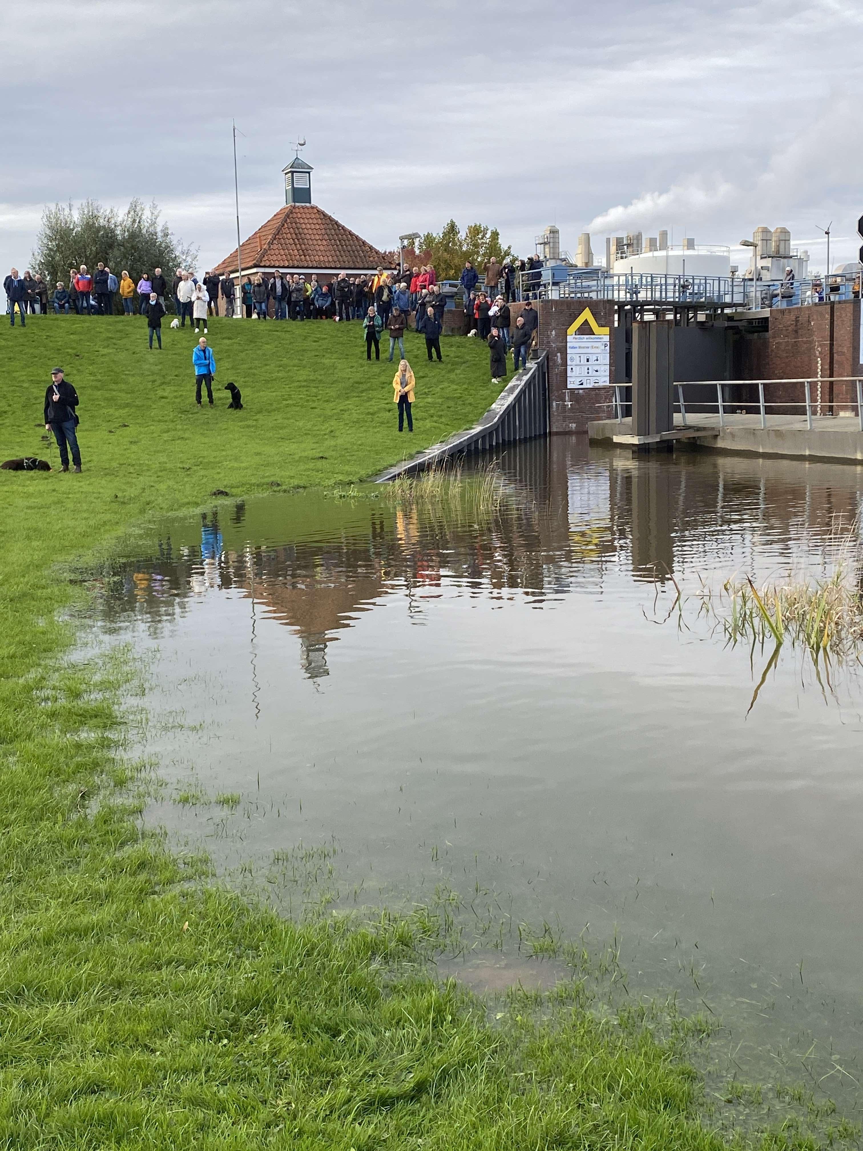 Die Ems wurde für die Überführung der